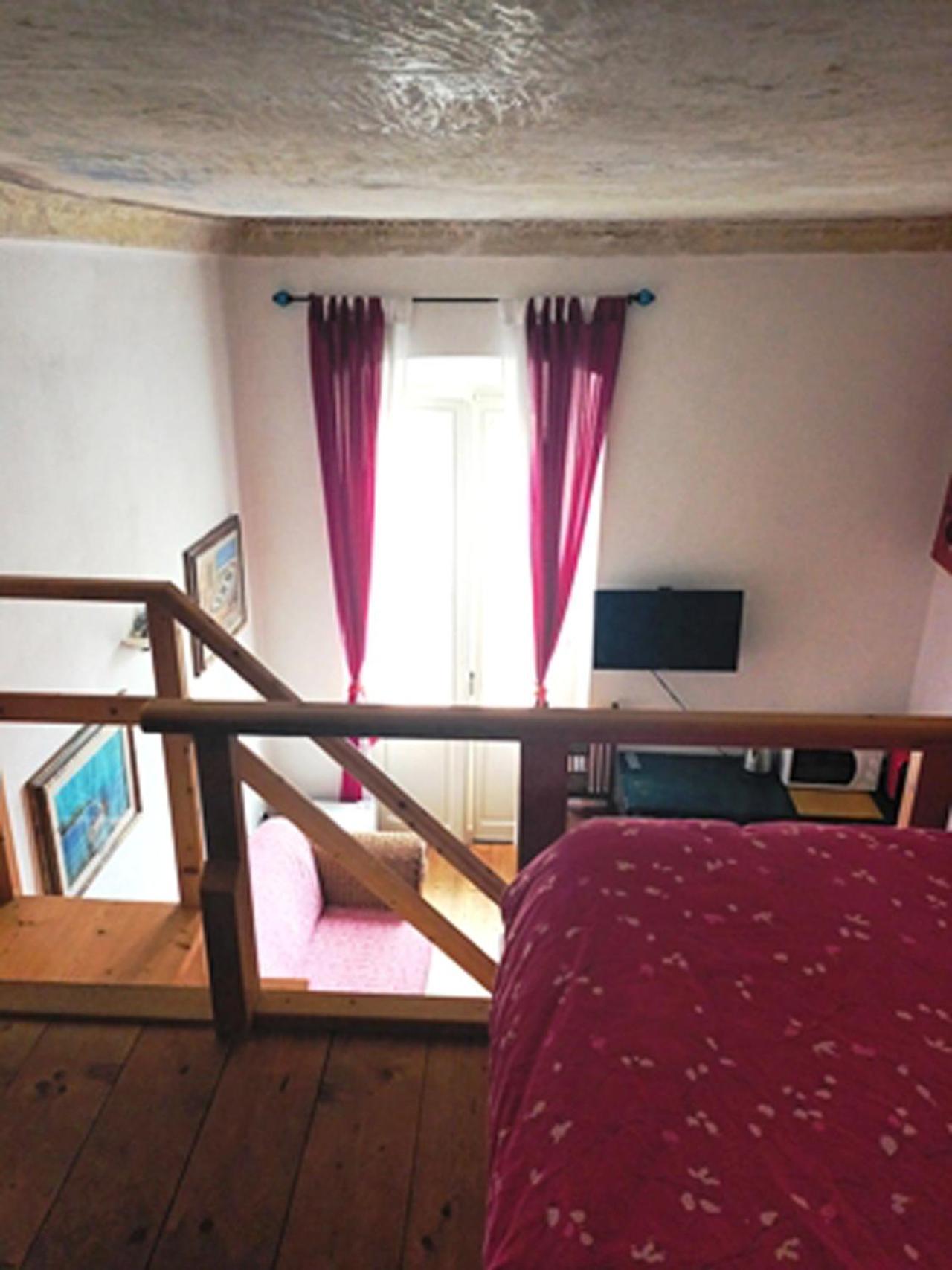 B&B Le Finestre Su Via Cavour Sassari Ruang foto