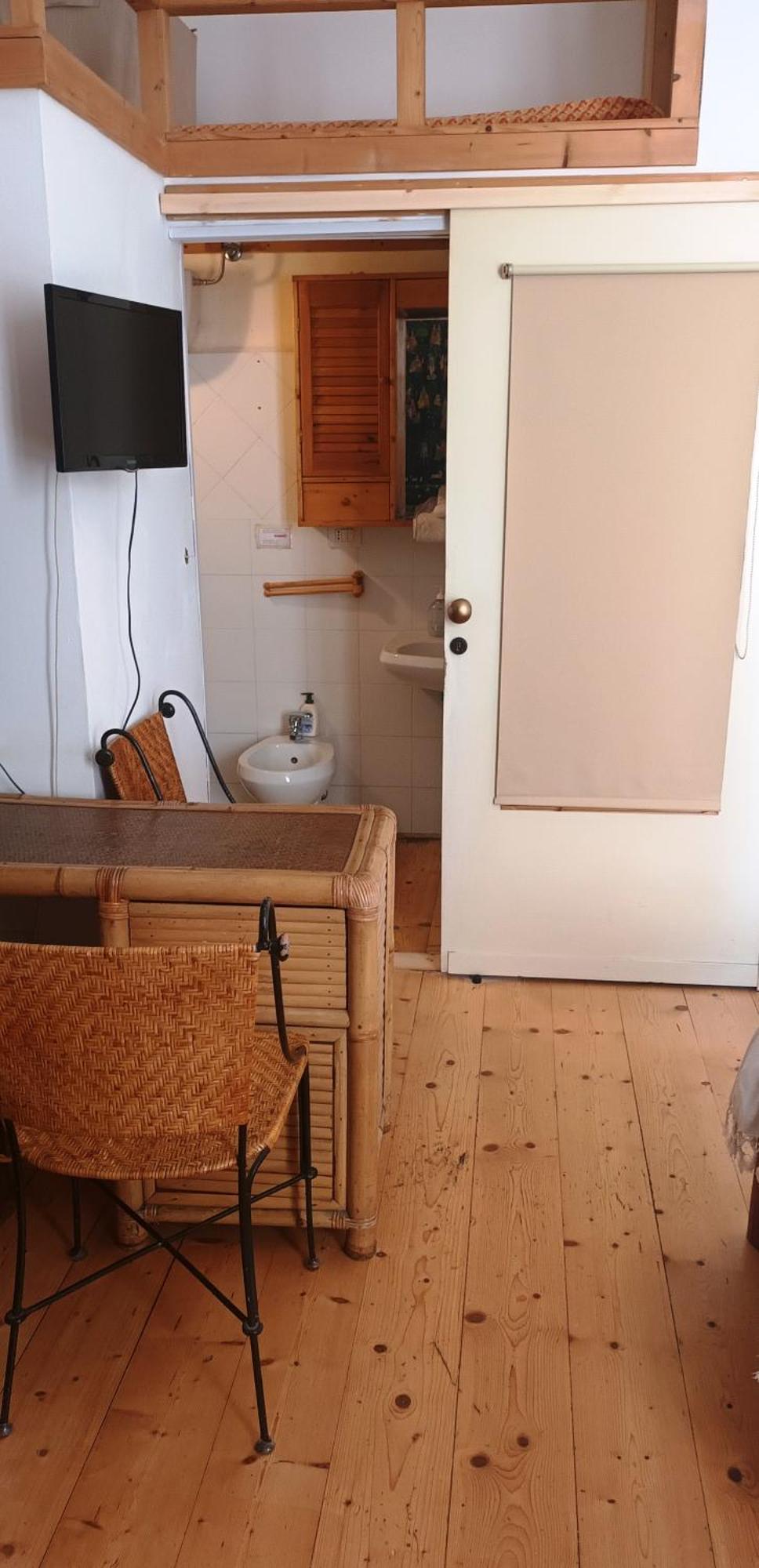 B&B Le Finestre Su Via Cavour Sassari Ruang foto