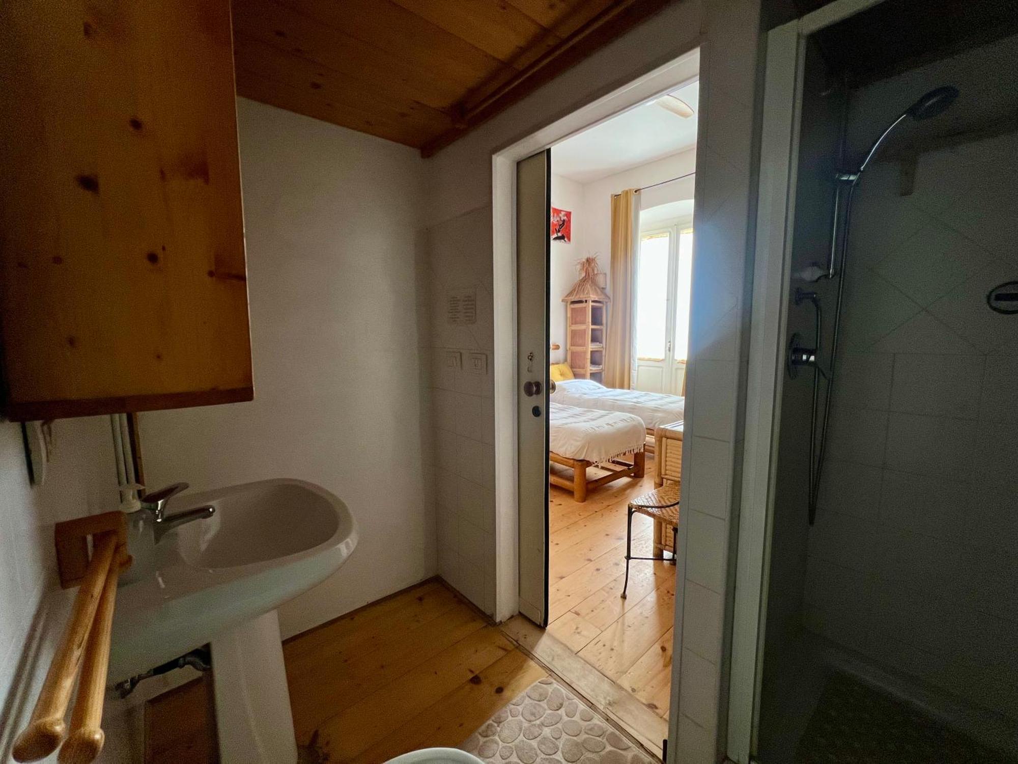 B&B Le Finestre Su Via Cavour Sassari Ruang foto