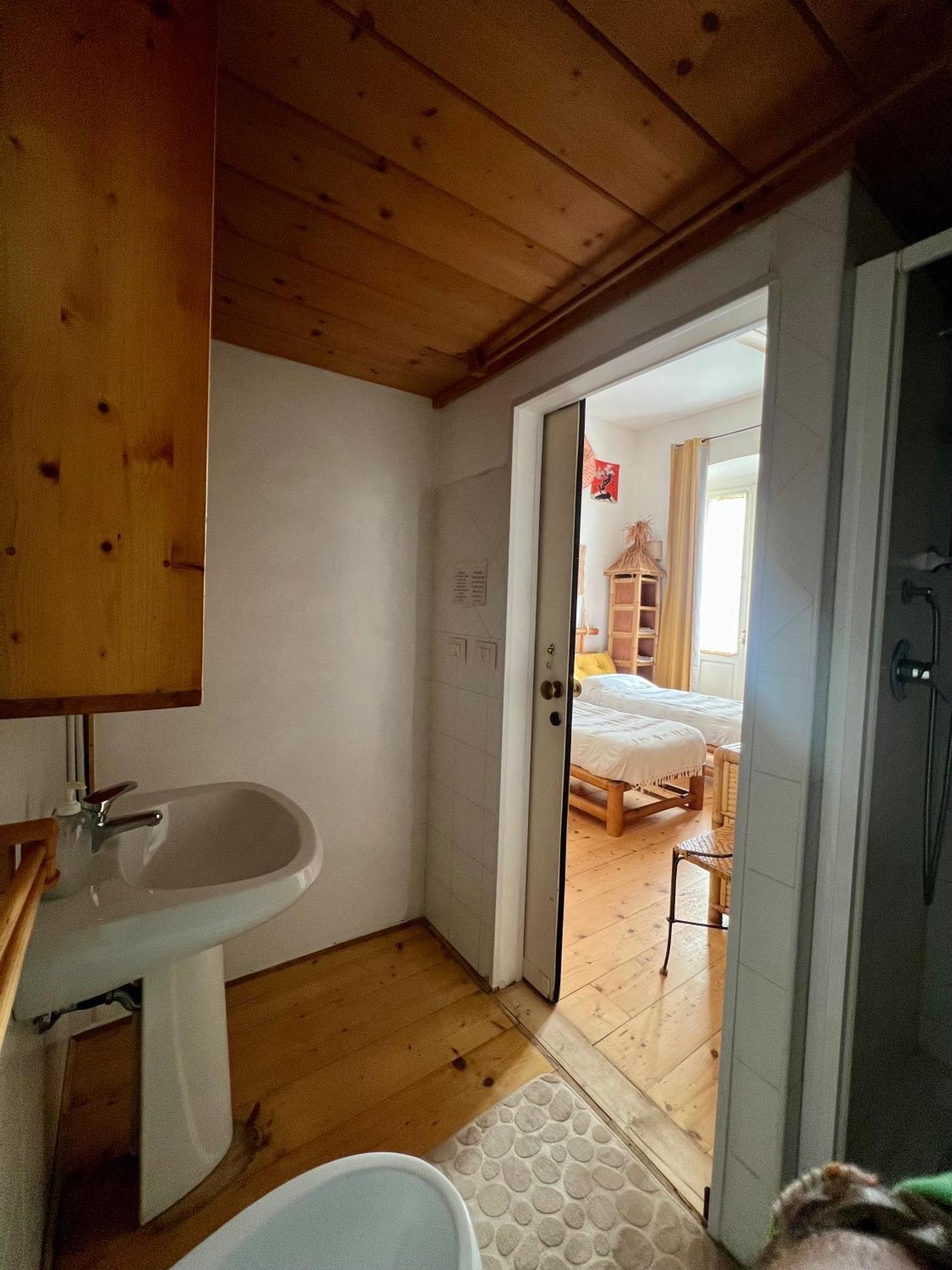 B&B Le Finestre Su Via Cavour Sassari Ruang foto